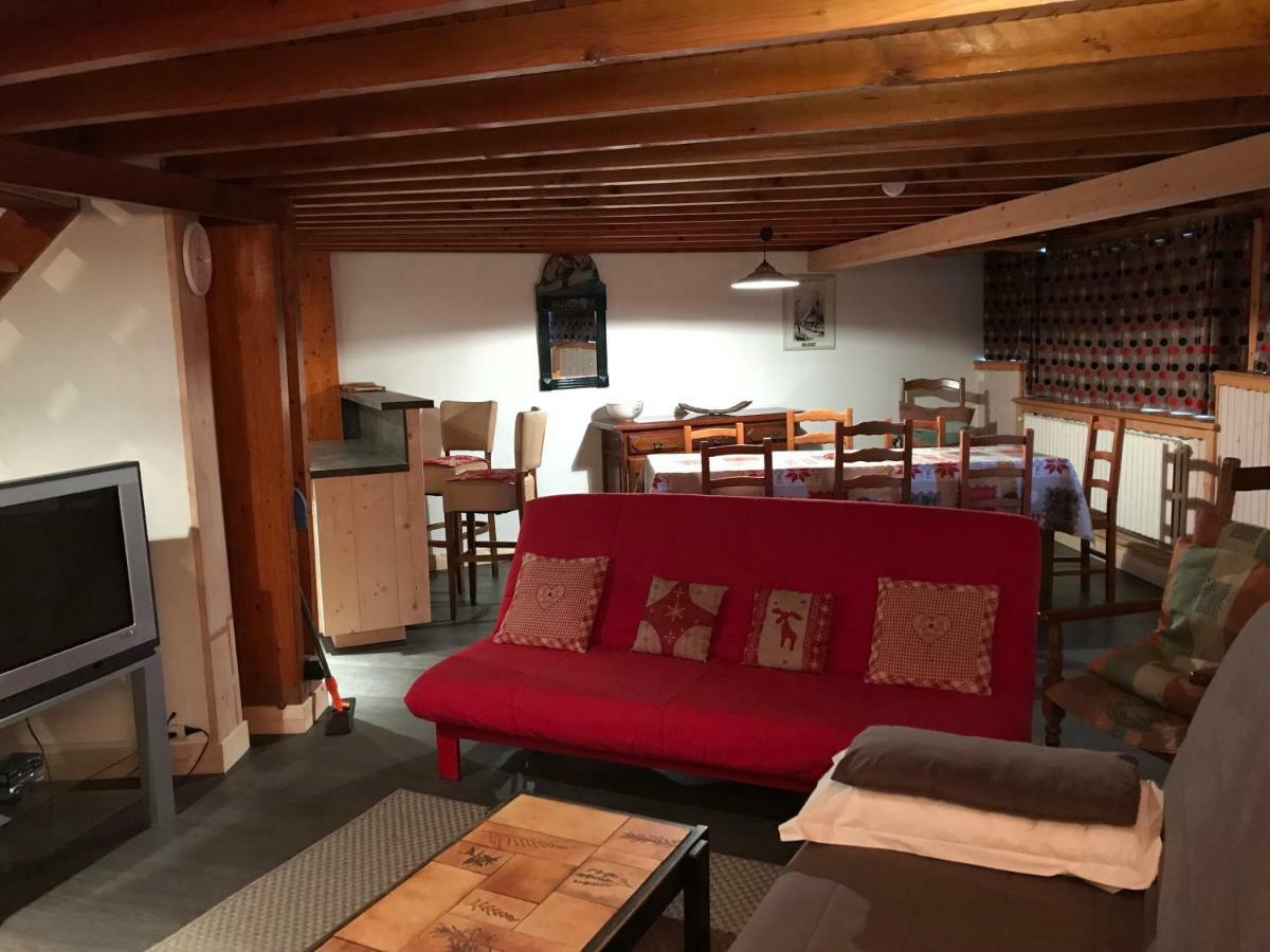 Le Saporta- Studios Et Appartements Meubles De Tourisme Ле-Льоран Екстер'єр фото