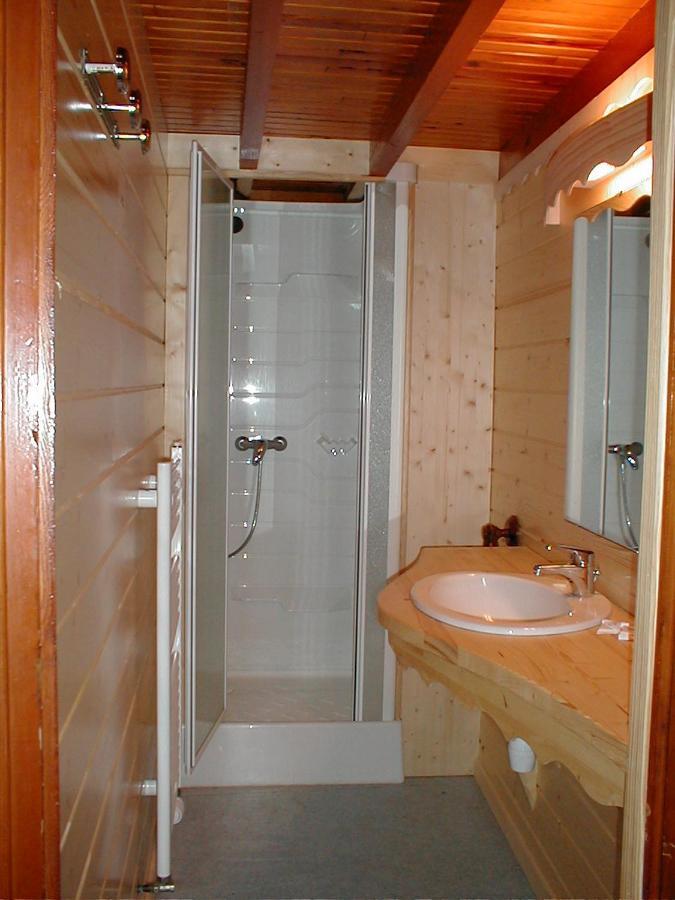 Le Saporta- Studios Et Appartements Meubles De Tourisme Ле-Льоран Екстер'єр фото